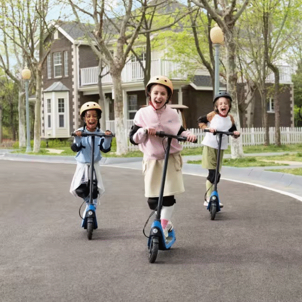 اسکوتر برقی بچگانه SEGWAY-NINEBOT C2 Lite Electric Kids Scooter  - مشکی/آبی - Image 3