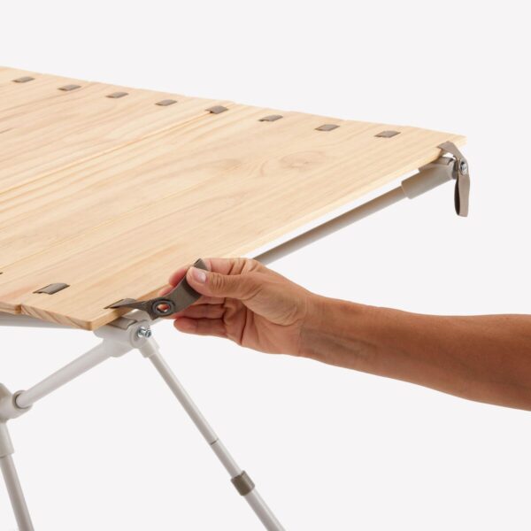 میز تاشو کمپ و کوه نوردی دکتلون - QUECHUA Camping Table - Wooden Surface - شش نفره - Image 10