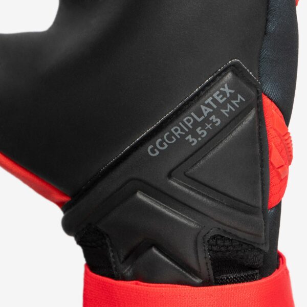 دستکش دروازه بانی کیپستا دکتلون - KIPSTA Goalkeeper Gloves CLR F900 - قرمز/مشکی - Image 4