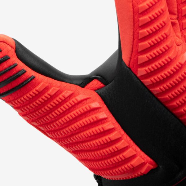 دستکش دروازه بانی کیپستا دکتلون - KIPSTA Goalkeeper Gloves CLR F900 - قرمز/مشکی - Image 6