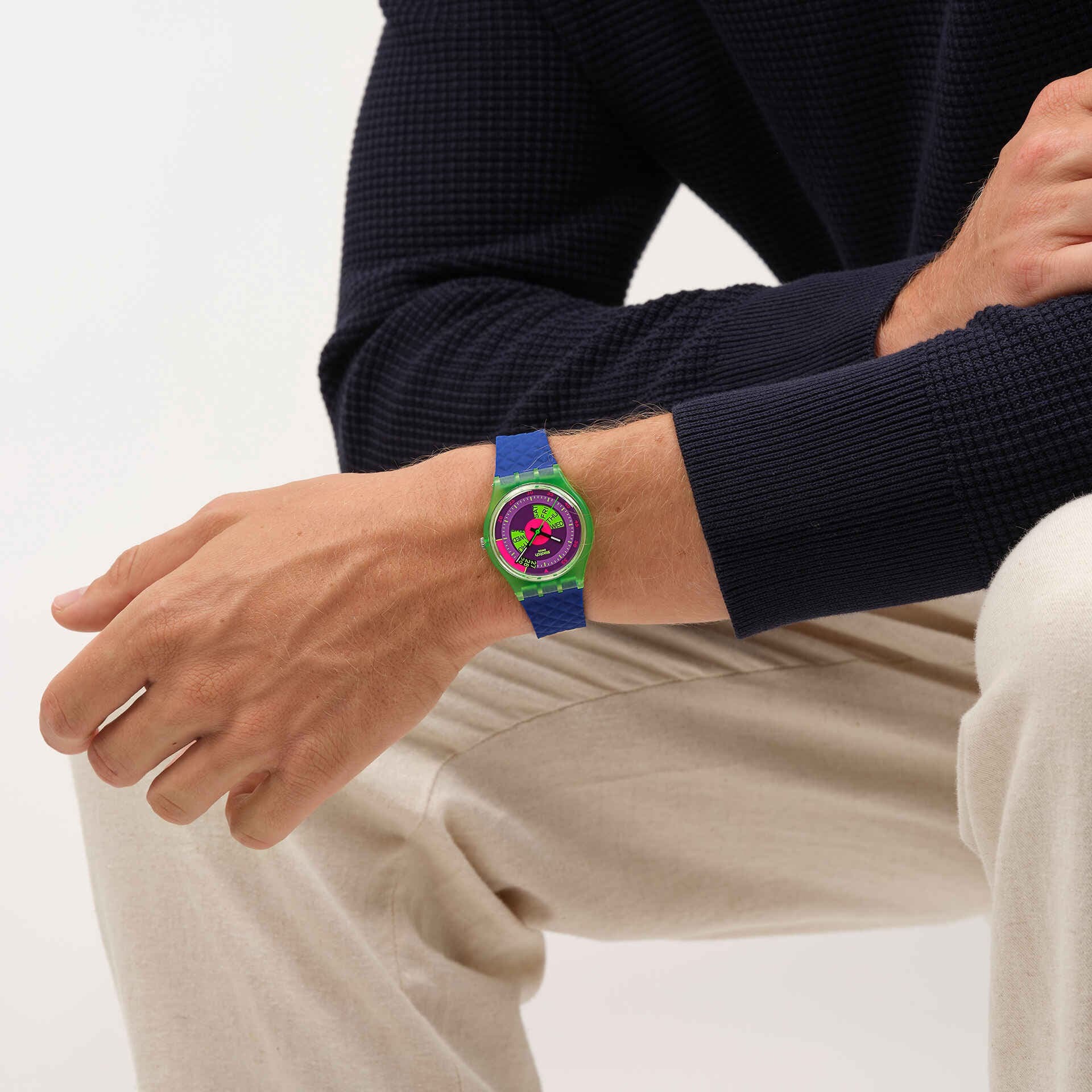 ساعت سواچ مدل SWATCH NEON SKYCHART (SO28G704) ساعت سواچ مدل SWATCH NEON SKYCHART (SO28G704) - Image 4