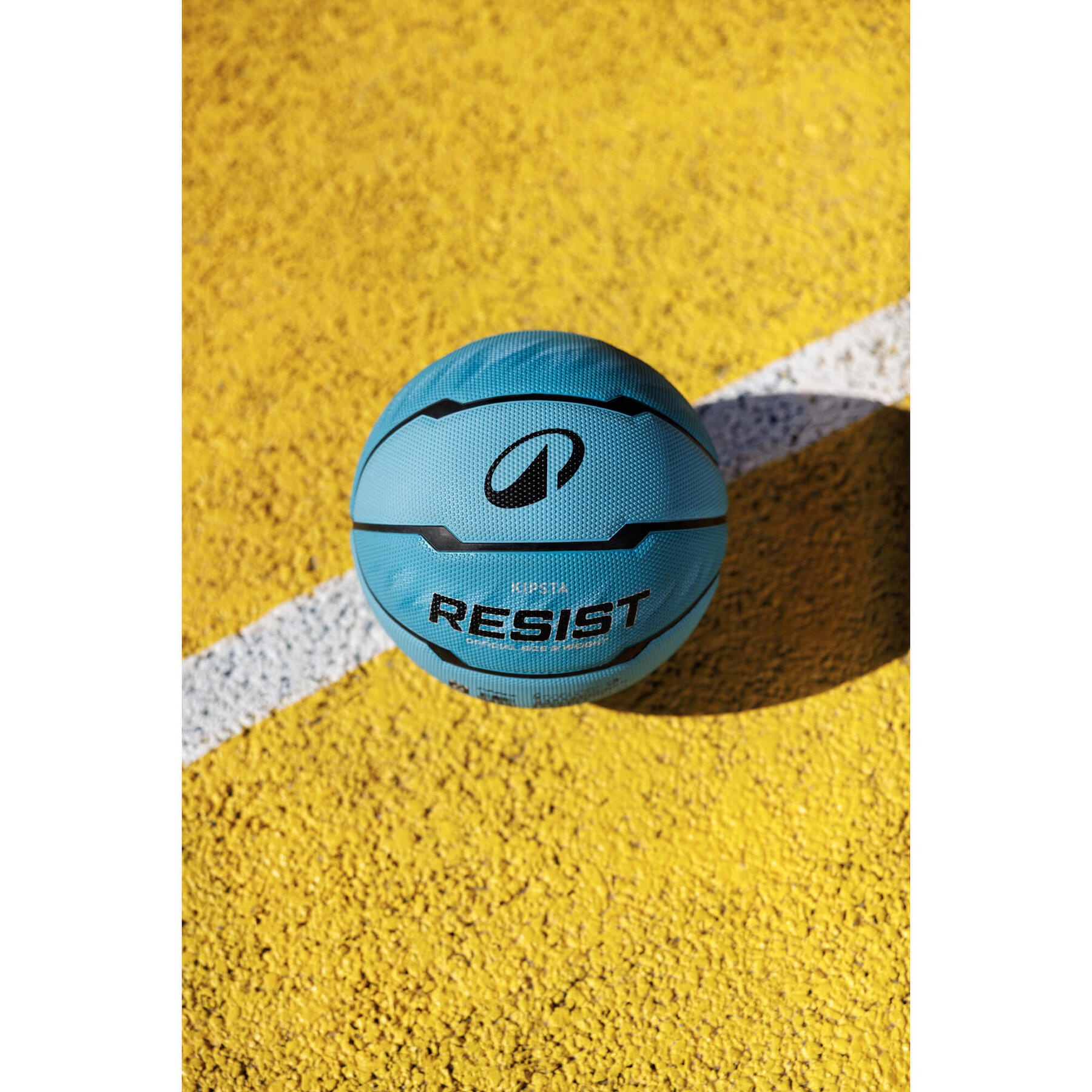 توپ بسکتبال دکتلون کیپستا - DECATHLON Basketball Resist R500 - سایز 6 توپ بسکتبال دکتلون کیپستا - DECATHLON Basketball Resist R500 - سایز 6 - Image 4