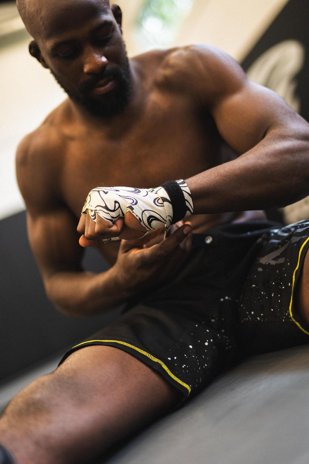 باند بوکس دکتلون - DECATHLON Boxing Bandage - 3 M - سفید/مشکی باند بوکس دکتلون - DECATHLON Boxing Bandage - 3 M - سفید/مشکی - Image 6