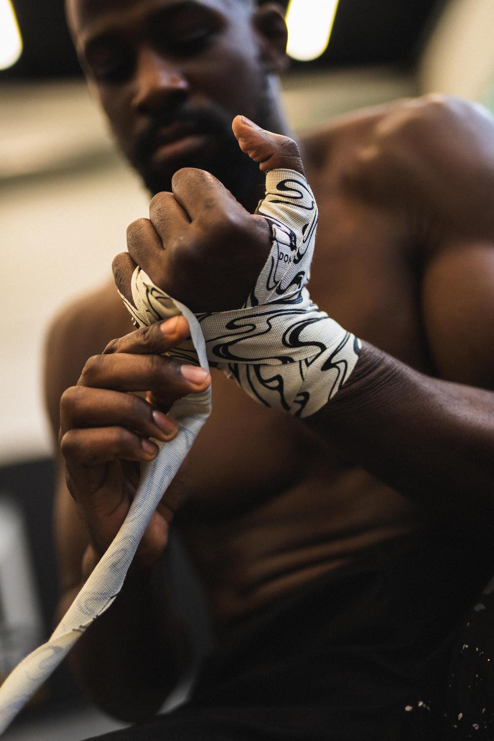 باند بوکس دکتلون - DECATHLON Boxing Bandage - 3 M - سفید/مشکی باند بوکس دکتلون - DECATHLON Boxing Bandage - 3 M - سفید/مشکی - Image 7