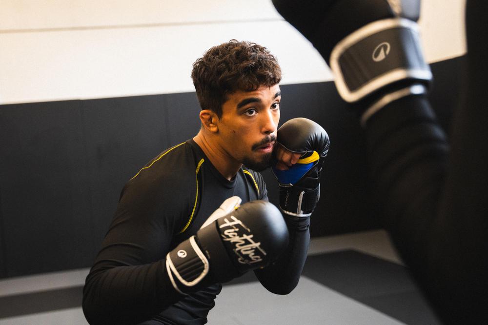 دستکش ام ام ای دکتلون - Outshock Adult MMA Gloves - نقره ای دستکش ام ام ای دکتلون - Outshock Adult MMA Gloves - نقره ای - Image 7