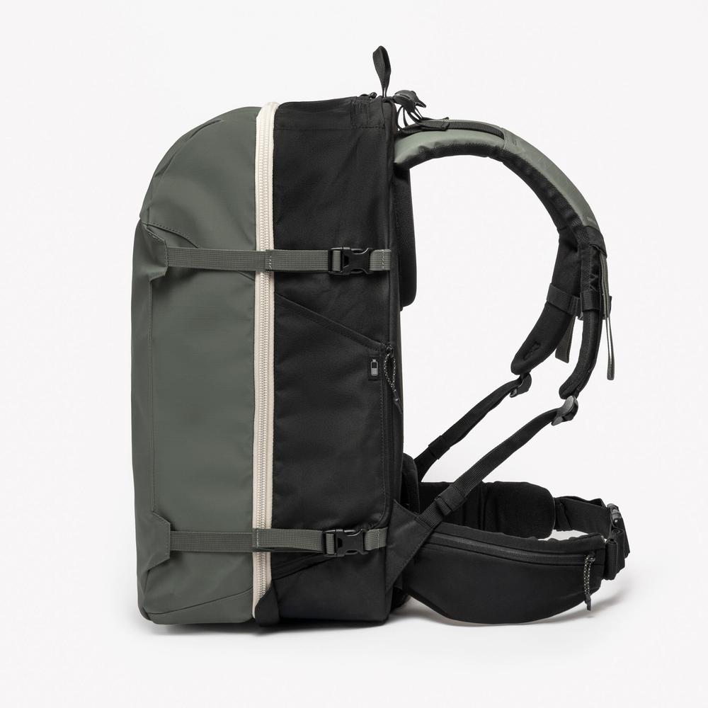 کوله پشتی کمپینگ و کوهنوردی فورکلاز - FORCLAZ Travel 500 Organizer 40 L - خاکستری کوله پشتی کمپینگ و کوهنوردی فورکلاز - FORCLAZ Travel 500 Organizer 40 L - خاکستری - Image 4