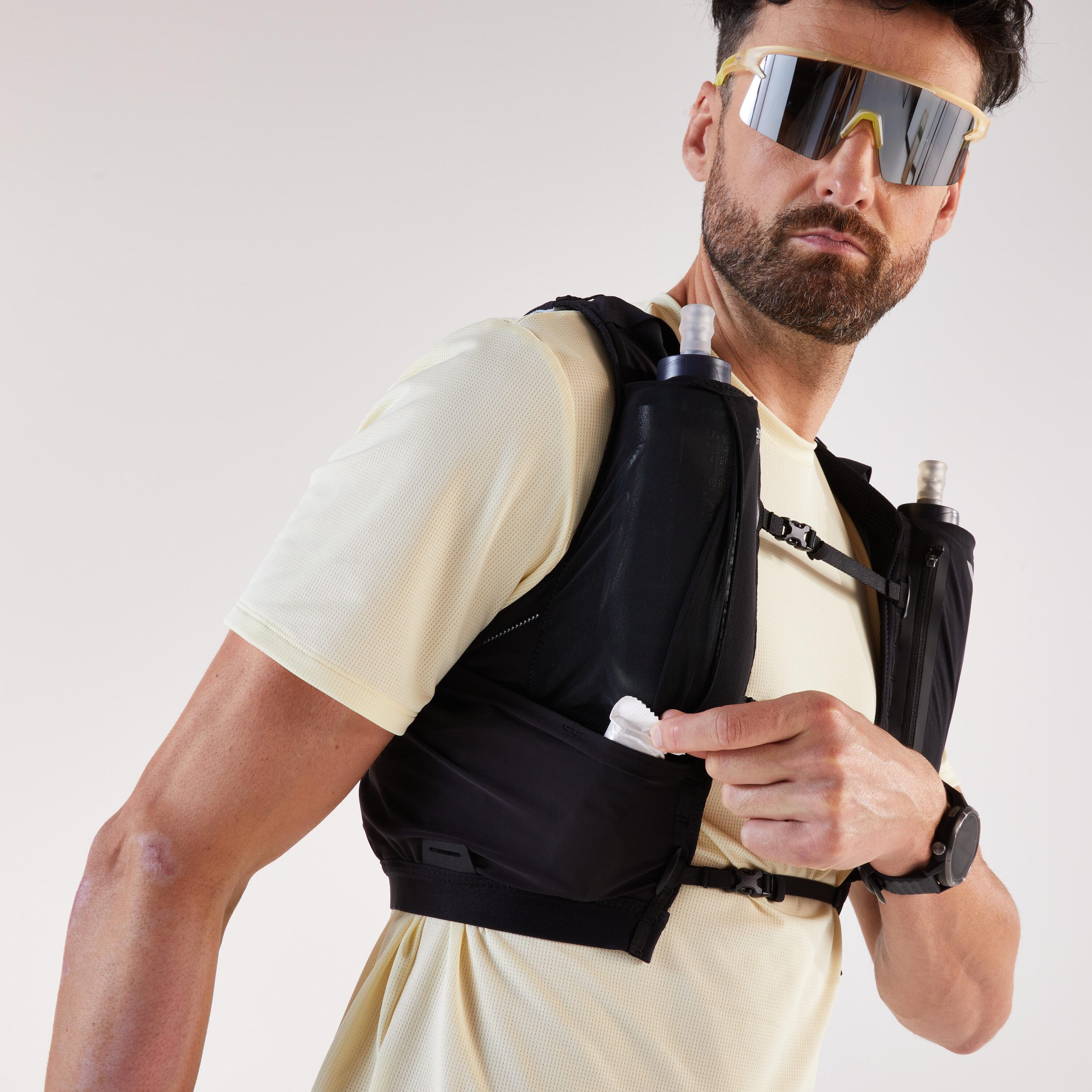 جلیقه دویدن و حمل آب بزرگسال Decathlon Kiprun 900 Race – خاکستری جلیقه دویدن و حمل آب بزرگسال Decathlon Kiprun 900 Race – خاکستری - تصویر 6