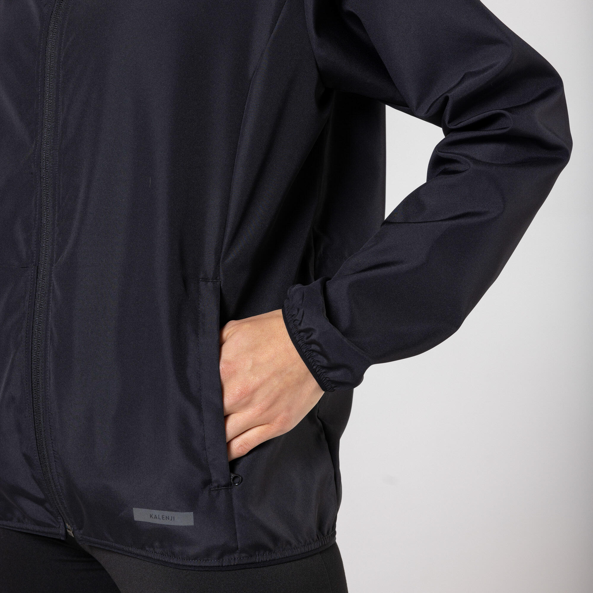 بادگیر زنانه Decathlon Kiprun Run 100 Wind – مشکی بادگیر زنانه Decathlon Kiprun Run 100 Wind – مشکی - تصویر 5