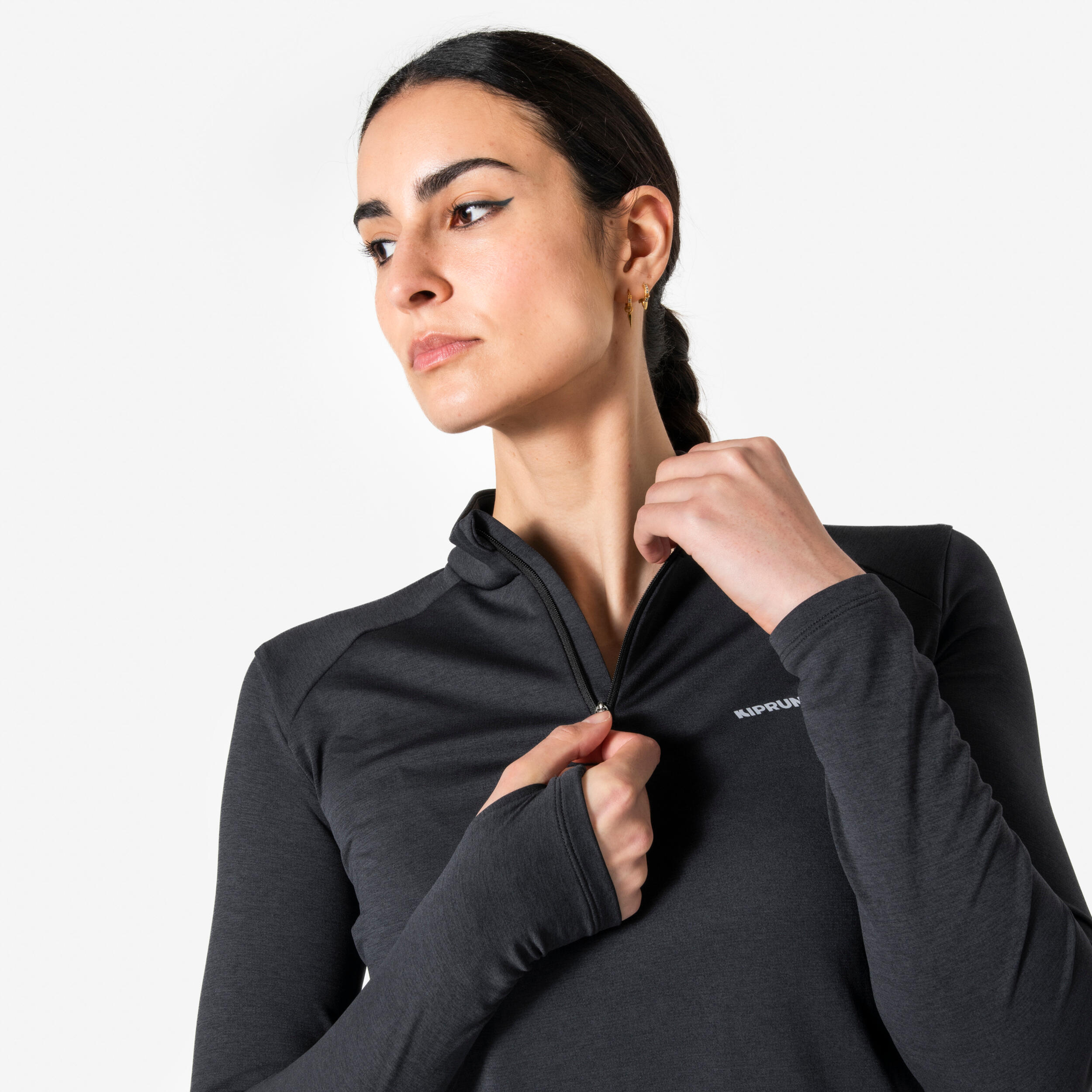 تیشرت آستین بلند زنانه Decathlon Kiprun Run Core – مشکی تیشرت آستین بلند زنانه Decathlon Kiprun Run Core – مشکی - تصویر 4