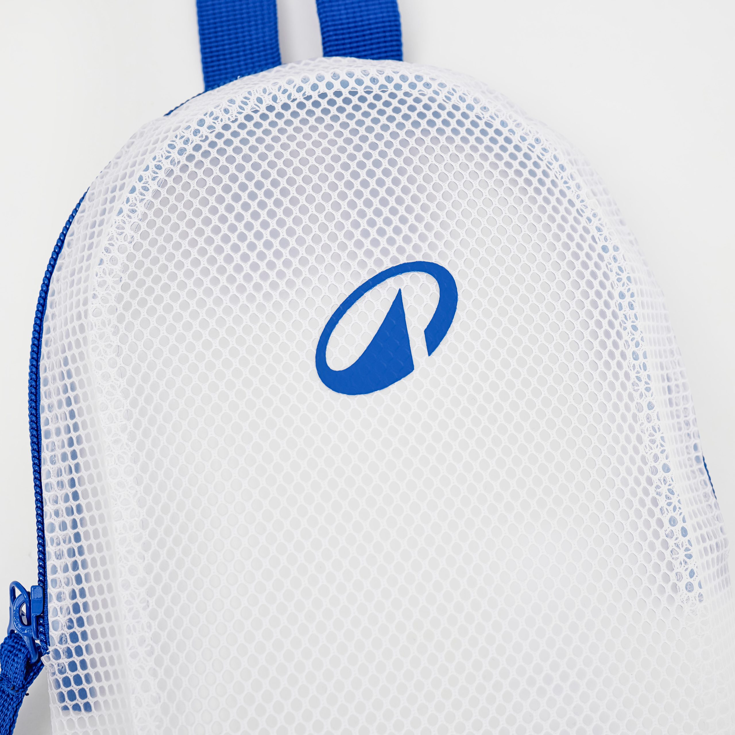 ساک شنا ضد آب Decathlon 100 – آبی سفید ساک شنا ضد آب Decathlon 100 – آبی سفید - تصویر 3