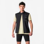 جلیقه ضد باد مردانه Decathlon Kiprun Run 500 – مشکی